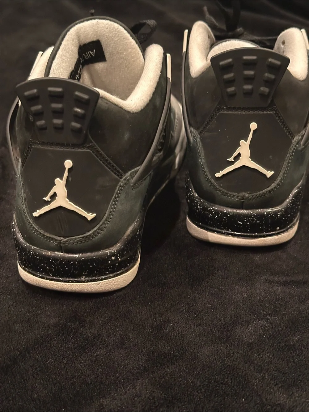 Jordan Men's Black and Gray Retro Basketball Sneakers